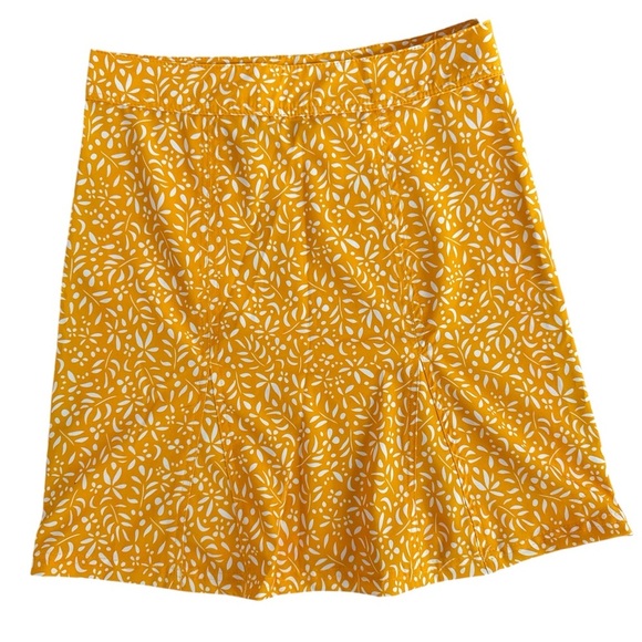 Rip Skirt Yellow Floral Short Wrap Skirt Cover Up Lightweight Fast Drying - Picture 1 of 4
